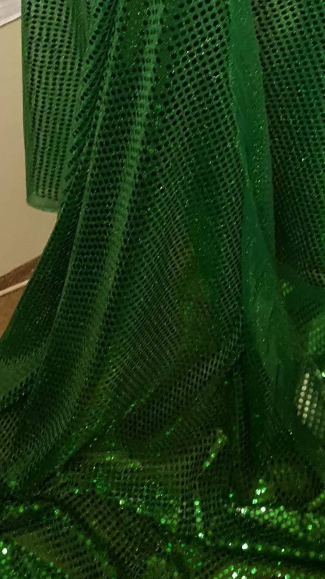 Tela de lentejuelas de tul jersy color verde de 1M de 45 de ancho -   España