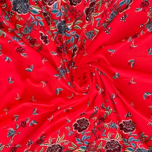 Tessuto per abito in crepe multicolore con bordo doppio rosso floreale da 1 m, larghezza 58"
