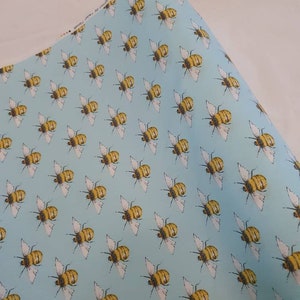 1m skyblue blue bumble bee rise hubble   print  100% cotton 45&quot; wide