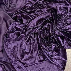 1 m lila diamantkrossad sammetstyg 138 cm brett