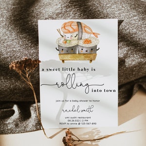 Invitación para baby shower de sushi, linda invitación para baby shower de sushi, tarjeta para baby shower con rollo de sushi, baby shower de género neutro, baby shower, SU1