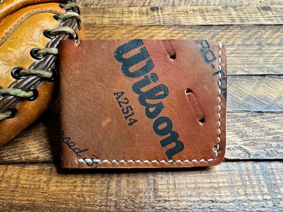Billetera plegable de cuero con forma de guante de beisbol de Kirk Gibson Billetera minimalista recuperada con forma de guante de beisbol Dodgers Tigers Regalos para el Etsy Espana