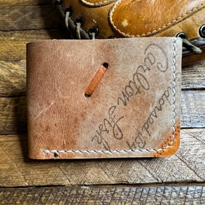 Cartera plegable de cuero con forma de guante de béisbol de Carlton Fisk - Cartera minimalista recuperada con forma de guante de béisbol - Boston Red Sox White Sox - Regalos para él