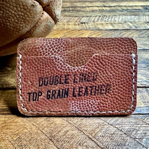 Cartera minimalista de cuero vintage con diseño de fútbol - Regalos para él - Estuche para tarjetas - Cartera de fútbol - NFL - NCAA - Horween Leather
