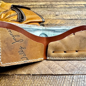 Billetera plegable de cuero con forma de guante de béisbol de Wally Joyner - Billetera minimalista recuperada con forma de guante de béisbol - Los Angeles Angels - Regalos para él
