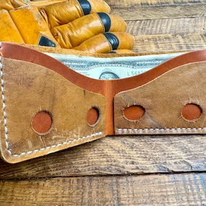 Billetera plegable de cuero con bloqueador de portero de hockey Winnwell vintage - Regalos para él - Billetera plegable - Billetera de hockey - Protectores de portero - Guante de hockey
