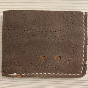 Billetera plegable de cuero con forma de guante de béisbol de Bill Freehan - Billetera con forma de guante de béisbol recuperada - Detroit Tigers - Regalos para él