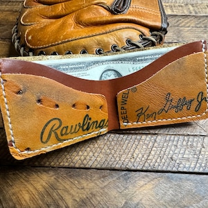 Cartera plegable de cuero con forma de guante de béisbol de Ken Griffey Jr. - Cartera minimalista recuperada con forma de guante de béisbol - Seattle Mariners Red - Regalos para él