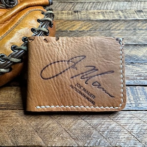Cartera plegable de cuero con forma de guante de béisbol de Joe Mauer - Cartera minimalista recuperada con forma de guante de béisbol - Minnesota Twins - Regalos para él