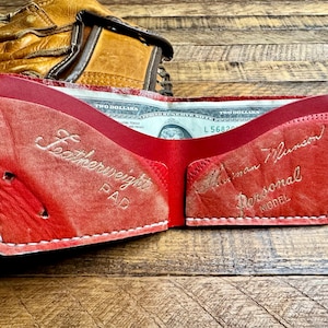 Cartera plegable de cuero con forma de guante de béisbol de Thurman Munson - Cartera minimalista recuperada con forma de guante de béisbol - Yankees - Receptor - Regalos para él