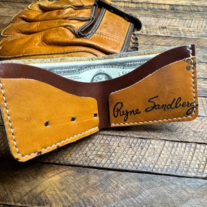Cartera plegable de cuero con forma de guante de béisbol de Ryne Sandberg - Cartera minimalista recuperada con forma de guante de béisbol - Chicago Cubs - Regalos para él