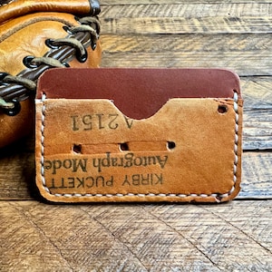 Cartera minimalista de cuero con forma de guante de Kirby Puckett - Regalos para él - Estuche para tarjetas - Minnesota Twins - Portatarjetas - Cuero Horween