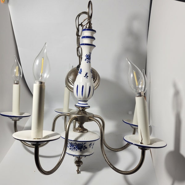 DELFT CHANDELIER EARRINGS- MULTI
