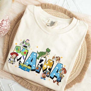 Camiseta personalizada com nome da Toy Story, camiseta personalizada da Disney Pixar Toy Story com Buzz, Woody e Jessie Rex, camiseta para pais e mães, camiseta infantil personalizada com nome. imagem 6