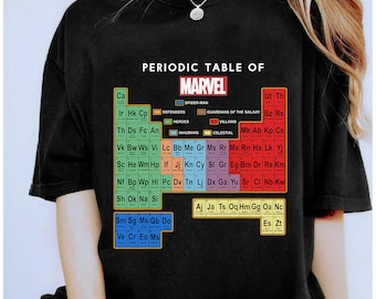マーベル周期表シャツ、ディズニーランドファミリーお揃いシャツ、マーベルコミックシャツ、アベンジャーズTシャツ、マーベルファンへの誕生日プレゼント