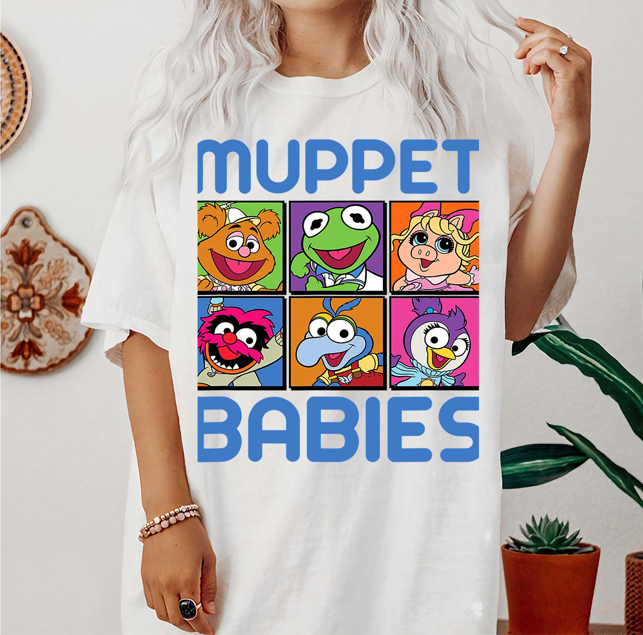 Camiseta Disney Muppet Babies Rock Group con cuello en V para mujer, Azul