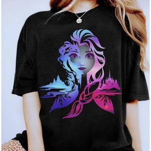 Camiseta de Elsa de Frozen 2 de Disney con retrato degradado en dos tonos, camisetas familiares navideñas a juego de Disneyland, sudadera del equipo navideño