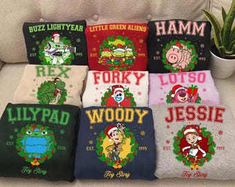 T-shirt Disney Toy Story (personnages depuis 1995) avec guirlande lumineuse de Noël, sweat-shirt Toy Story 5 de Noël, t-shirts assortis pour toute la famille sur le thème de Noël à Disneyland
