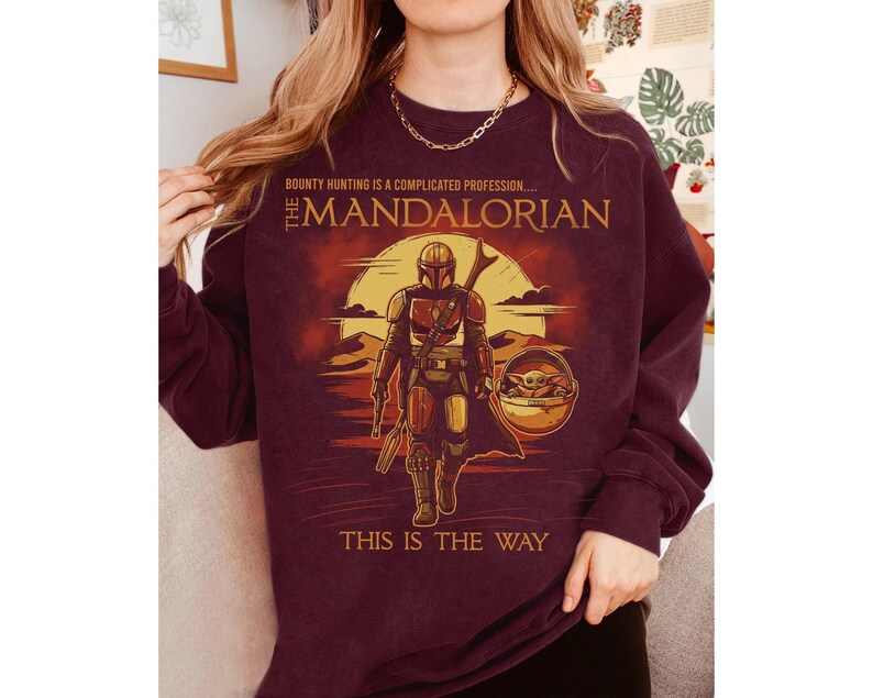 Camiseta de Star Wars: El Mandaloriano y Baby Yoda, camiseta de El Mandaloriano y Grogu, camisetas familiares a juego de Disneyland, camiseta a juego de El Mandaloriano imagen 4