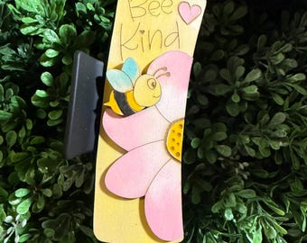 Bee kind flower pink Hair Claw Clip
