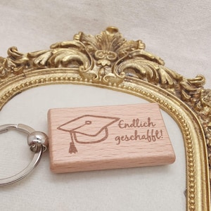 Abschluss Schlüsselanhänger Holz Personalisiert