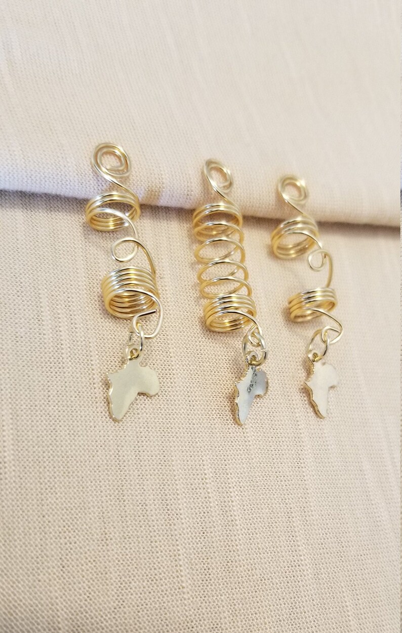 Formery Butterfly Loc Jewelry – 16 Goldfarbene Dreadlock-Anhänger Mit Schmetterlings-Design