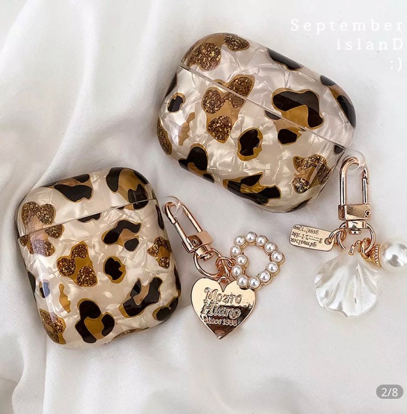 Square & Monogram Lv Design leather AirPods Pro Case – Hanging Owl