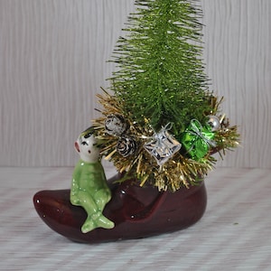 Elfe in einem Stiefel-Weihnachts Übertopf, Vintage, Pixie, Weihnachtsdeko, Keramik, Weihnachtsdekoration