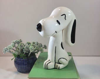 Large handpainted Snoopy dog figurine, hobbyist item, Peanuts character