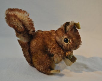 Vintage Steiff Perri the Squirrel, button in ear and yellow tag, collectible, movie memorabilia