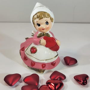陶器製 赤いドレスの女性の置物 Girl in Red Dress Ceramic Figurine Vintage - Etsy