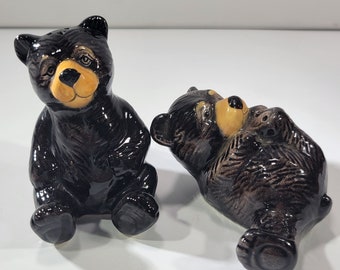 Charming black bears salt and pepper shakers, collectible, vintage, cute faces