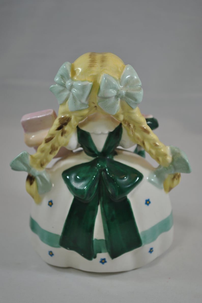 display piece Goldilocks and the 3 bears Goldilocks figurine collectible Napco girl