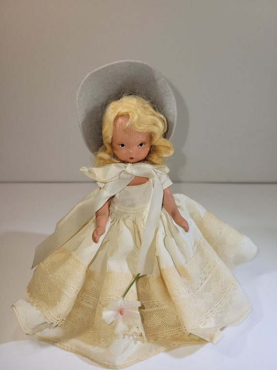 Bambola bionda Nancy Ann, occhi dipinti 