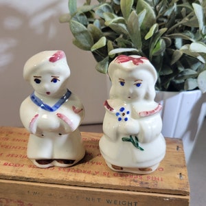 Shawnee Sailor boy and his sweetheart salt and pepper shakers, collectible, vintage