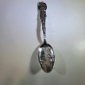 Sterling silver antique Milwaulkee Wisconsin  souvenir spoon, display spoon, collector spoon