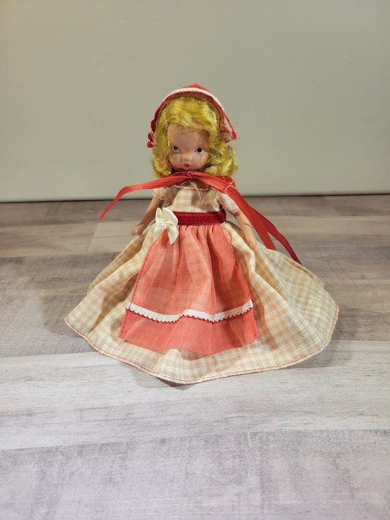 Sweet Nancy Ann Doll, Painted Eyes, Bisque Doll, Collectible