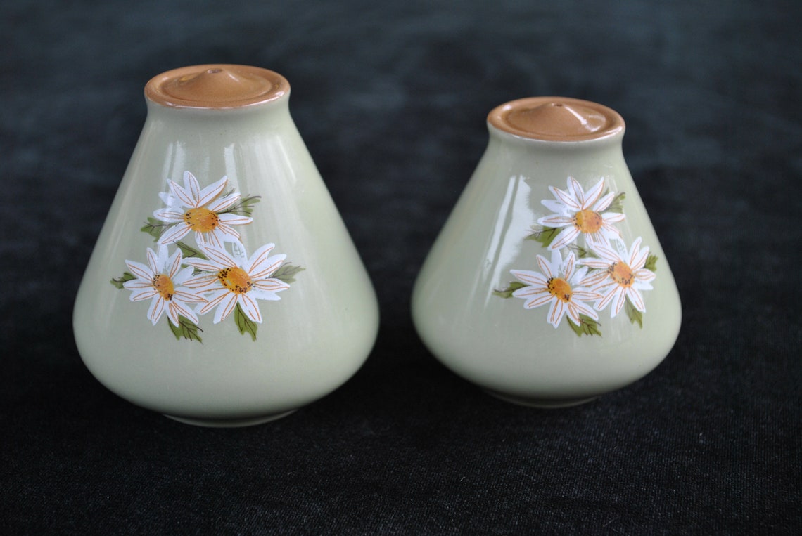 Lazy Daisy dishes by Taylor Smith and Taylor stoneware Etsy