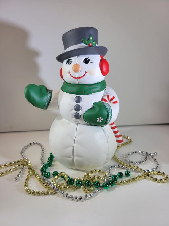 ヴィンテージのクリスマス雪だるまの置物、シルクハットをかぶった