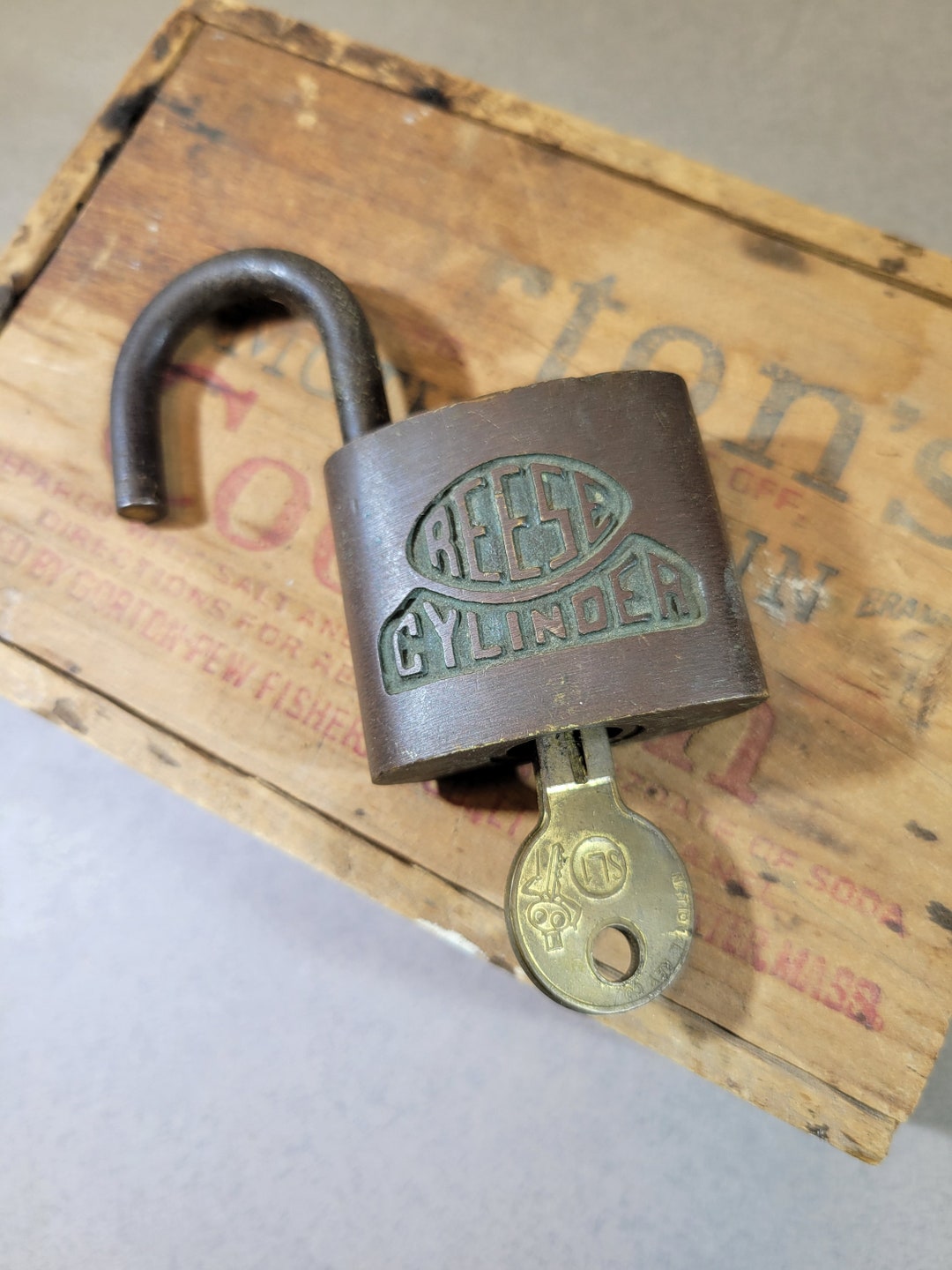 Reese Cylinder Padlock With 2 Keys Brass Vintage Etsy
