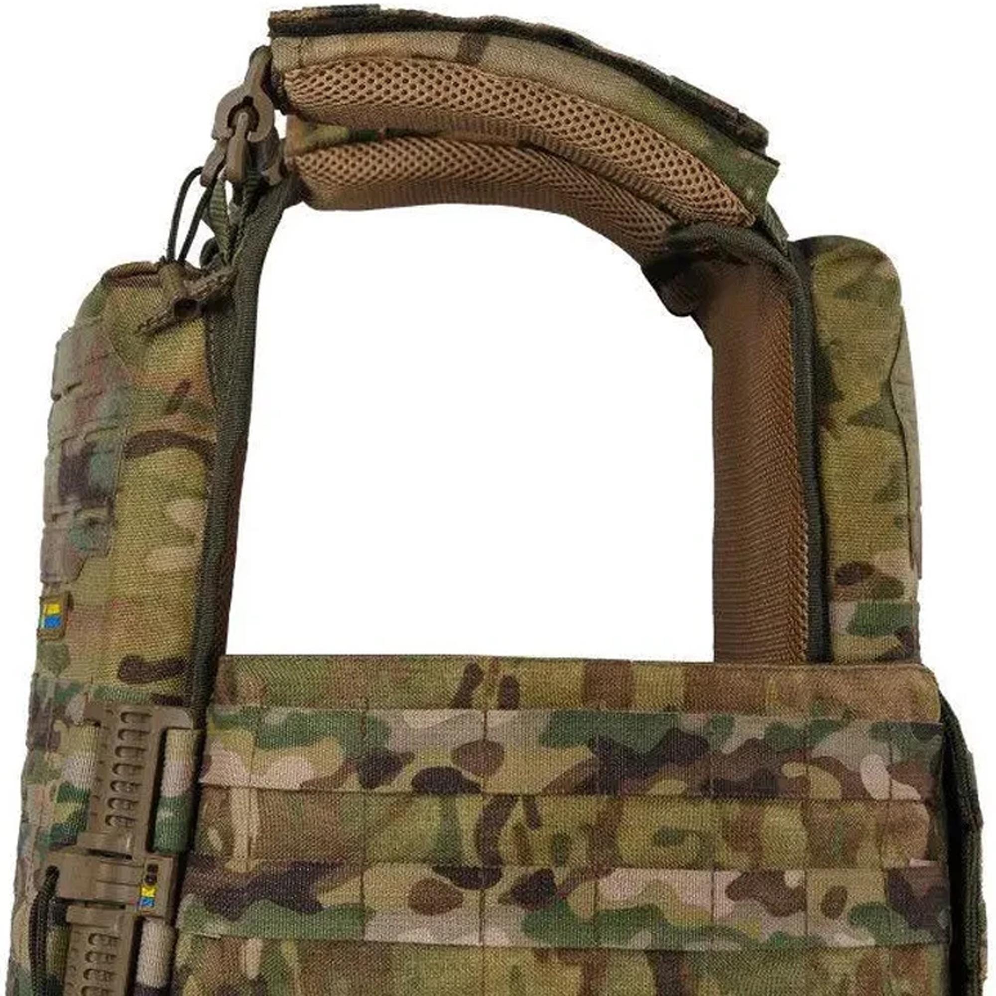 ウクライナ軍プレートキャリアベスト、マルチカム迷彩タクティカル