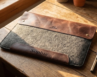Funda de cuero para MacBook y funda de fieltro / Funda personalizada para portátil Pro 14 16 Air M3 / Regalo minimalista para padrinos de boda / Accesorio tecnológico personalizado