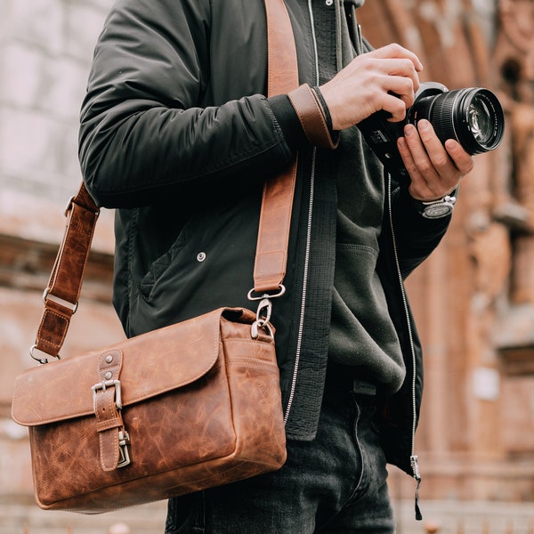 Gepersonaliseerde Top Grain Italiaanse lederen Messenger Bag cameratas voor spiegelloze, instant, DSLR-camera's, reistas, unisex - handgemaakt