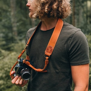 Personalisierter Leder-Kameragurt, Geschenk, individueller Gurt für Fotografen, DSLR-Kamerahalter Geschenk für ihn, Geschenk für Sie Camel