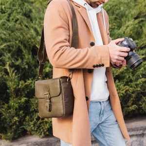 Personalisierte italienische Leder-Umhängetasche, Kameratasche für spiegellose, Sofortbild und DSLR-Kameras, Reisetasche, Unisex handgefertigt Bild 3