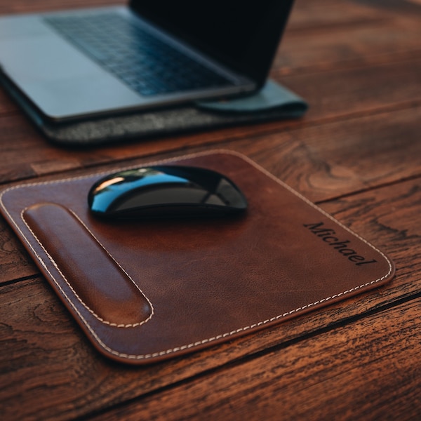 Personalized Top Grain Leather Mousepad with Wrist Rest, Hand Crafted Custom Computer Mousepad, Ergonomic Large Office Mousepad, Mouse Pads