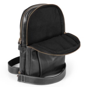 Personalized Top Grain Leather Crossbody Bag with Adjustable Shoulder Strap, Leather Sling Bag, Unisex, Leather Utility Bag zdjęcie 8