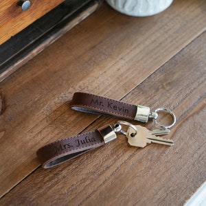 Set of 3 - Personalized Keychains - Custom Leather Key Chains, Engraved Elegant Keyrings with Sturdy Rings for Keys