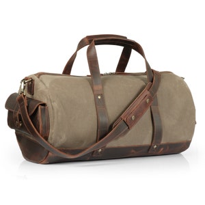 Handcrafted Top Grain Leather Weekender Bag High-Quality image 1