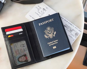 Porte-passeport et porte-cartes personnalisés avec protection RFID avec emplacement pour billets, étui pour passeport en cuir synthétique léger, portefeuille de voyage personnalisé